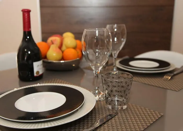 Stylish 2 Flat 60 Meters To The *