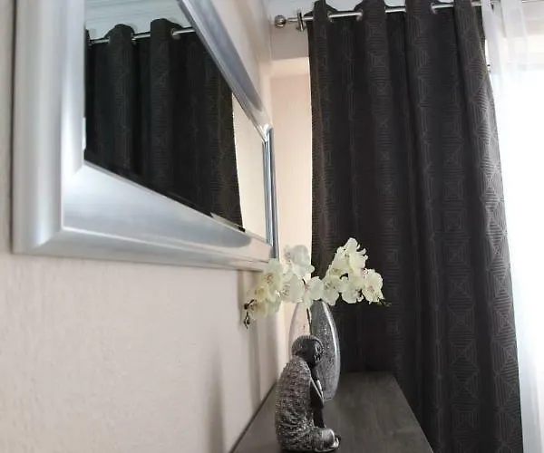 شقة Stylish 2 Flat 60 Meters To The *