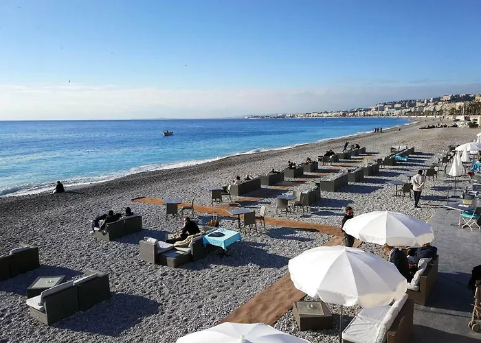Stylish 2 Flat 60 Meters To The